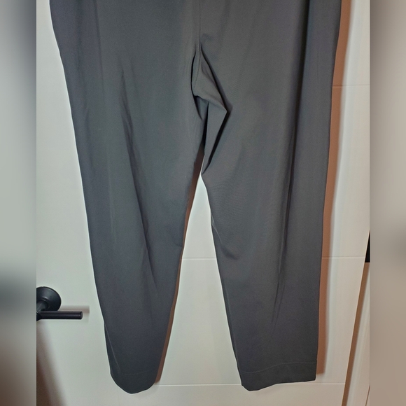 Lululemon Tapered Leg Mid-Rise Pant 7/8Length Size Large - Picture 13 of 16